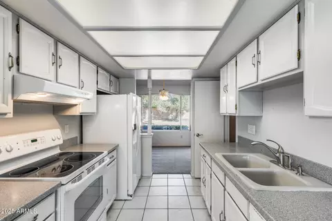 Kitchen - 4442 E Kelton Ln, Phoenix, AZ 85032 photo 1 of 4