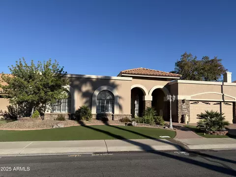 940 W Coast Dr, Gilbert, AZ 85233