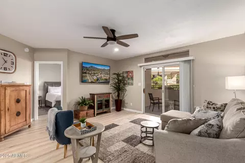 10410 N Cave Creek Rd #1082, Phoenix, AZ 85020