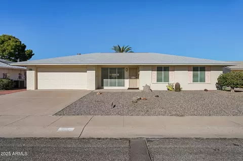 10608 W Gulf Hills Dr, Sun City, AZ 85351
