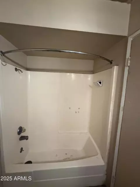 Bath - 4112 W Pasadena Ave, Phoenix, AZ 85019 photo 2 of 3