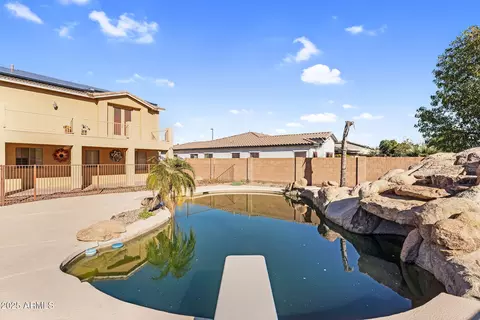 Exterior - 4167 E Ravenswood Dr, Gilbert, AZ 85298 photo 4 of 17
