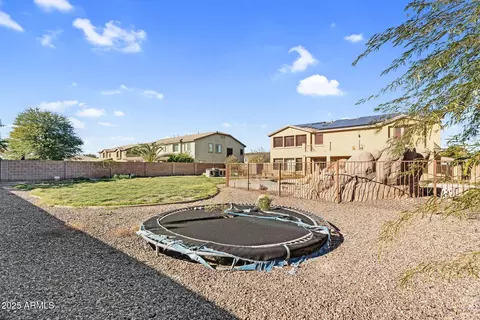 Exterior - 4167 E Ravenswood Dr, Gilbert, AZ 85298 photo 11 of 17