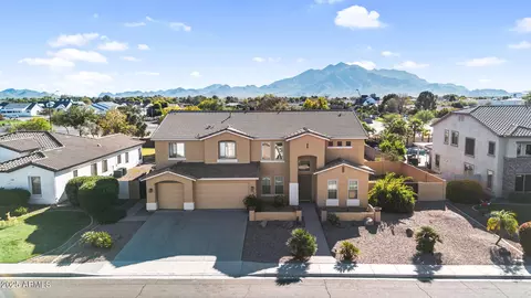 Exterior - 4167 E Ravenswood Dr, Gilbert, AZ 85298 photo 16 of 17
