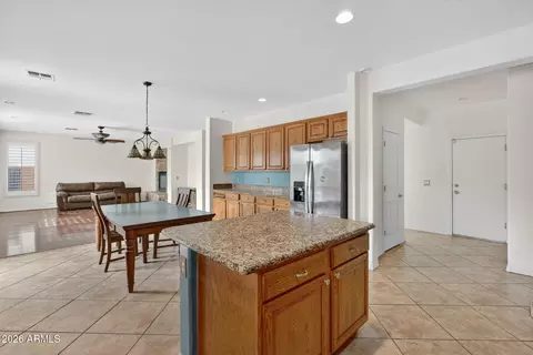Kitchen - 4167 E Ravenswood Dr, Gilbert, AZ 85298 photo 2 of 3