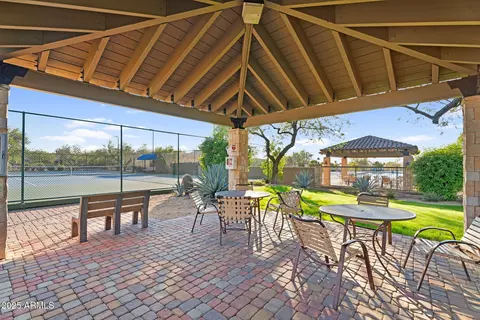View/Area - 8164 E Sienna St, Mesa, AZ 85207 photo 6 of 20