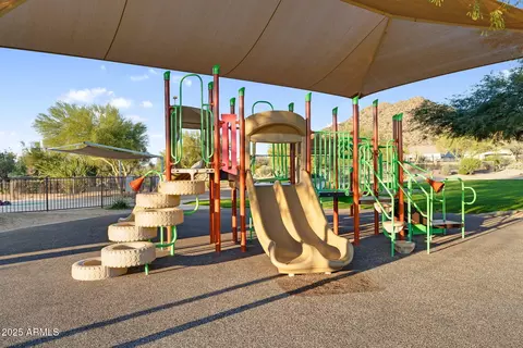 View/Area - 8164 E Sienna St, Mesa, AZ 85207 photo 8 of 20