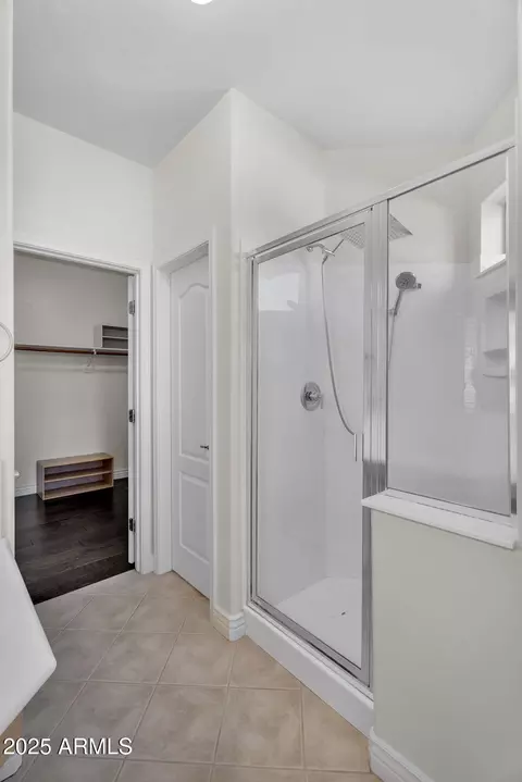Bath - 8164 E Sienna St, Mesa, AZ 85207 photo 5 of 8