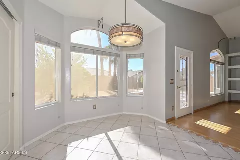 Dining - 1017 E Montoya Ln, Phoenix, AZ 85024 photo 2 of 2