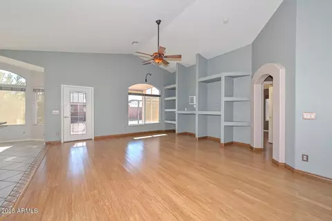 Living - 1017 E Montoya Ln, Phoenix, AZ 85024 photo 5 of 9