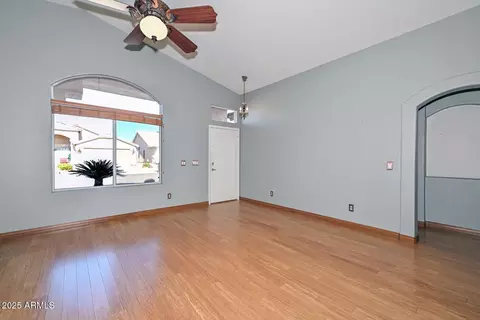 Living - 1017 E Montoya Ln, Phoenix, AZ 85024 photo 1 of 9