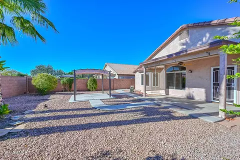 Exterior - 1017 E Montoya Ln, Phoenix, AZ 85024 photo 5 of 7