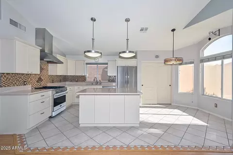 Kitchen - 1017 E Montoya Ln, Phoenix, AZ 85024 photo 1 of 8