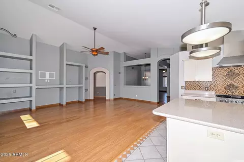 Living - 1017 E Montoya Ln, Phoenix, AZ 85024 photo 8 of 9