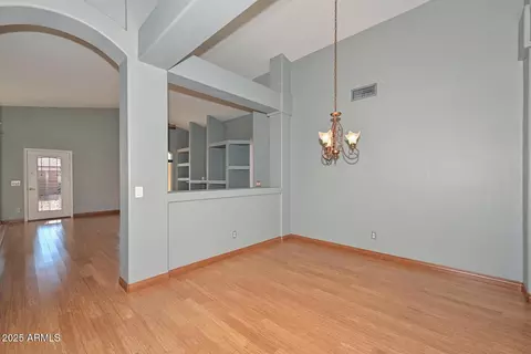 Dining - 1017 E Montoya Ln, Phoenix, AZ 85024 photo 1 of 2