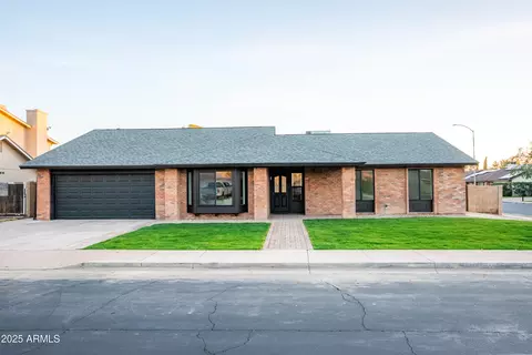 1123 W Mendoza Ave, Mesa, AZ 85210