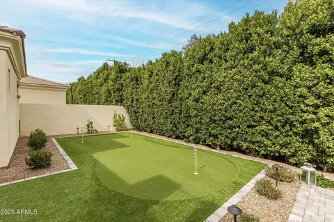 Exterior - 3918 E Crittenden Ln, Phoenix, AZ 85018 photo 5 of 13