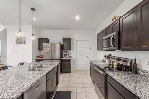 2102 W Sable Ave, Apache Junction, AZ 85120 photo 8