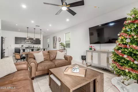 2102 W Sable Ave, Apache Junction, AZ 85120 photo 4
