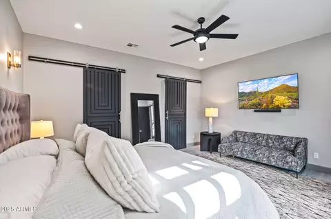 Bedroom - 928 E Berridge Ln, Phoenix, AZ 85014 photo 10 of 10