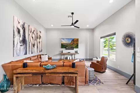 Living - 928 E Berridge Ln, Phoenix, AZ 85014 photo 3 of 3