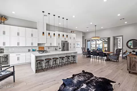 Kitchen - 928 E Berridge Ln, Phoenix, AZ 85014 photo 1 of 7