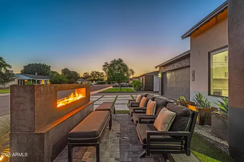 Exterior - 928 E Berridge Ln, Phoenix, AZ 85014 photo 24 of 35