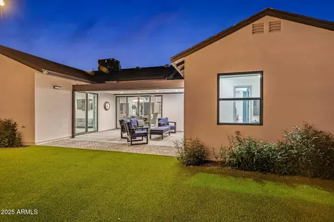 Exterior - 928 E Berridge Ln, Phoenix, AZ 85014 photo 29 of 35
