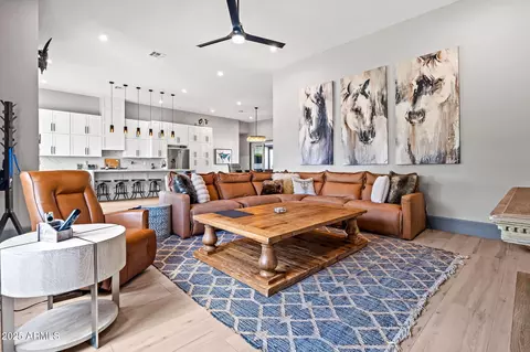 Living - 928 E Berridge Ln, Phoenix, AZ 85014 photo 1 of 3