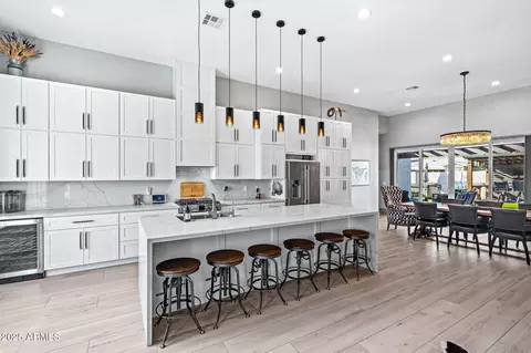 Kitchen - 928 E Berridge Ln, Phoenix, AZ 85014 photo 6 of 7