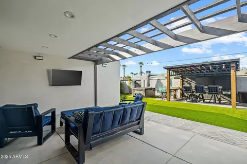 Other - 928 E Berridge Ln, Phoenix, AZ 85014 photo 9 of 20