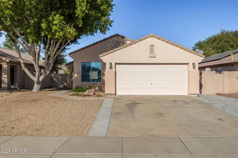 8006 W Salter Dr, Peoria, AZ 85382