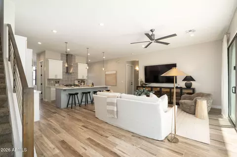 Entry Way - 4533 E Montecito Ave, Phoenix, AZ 85018 photo 2 of 2