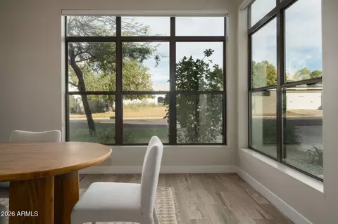 Dining - 4533 E Montecito Ave, Phoenix, AZ 85018 photo 2 of 3