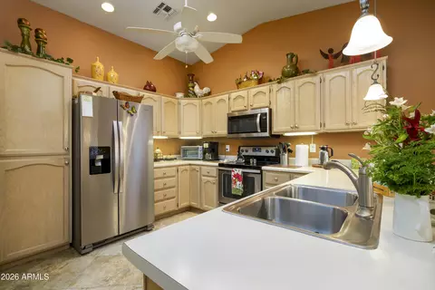 Kitchen - 11018 E Keats Ave E, Mesa, AZ 85209 photo 1 of 2