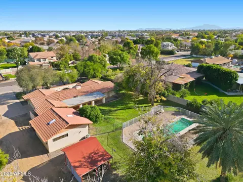 914 S 132nd St, Gilbert, AZ 85233