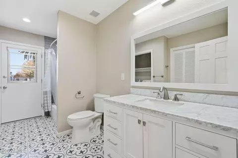 Bath - 914 S 132nd St, Gilbert, AZ 85233 photo 2 of 3