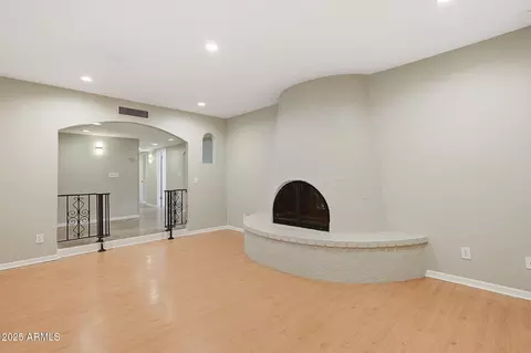 Living - 914 S 132nd St, Gilbert, AZ 85233 photo 1 of 3