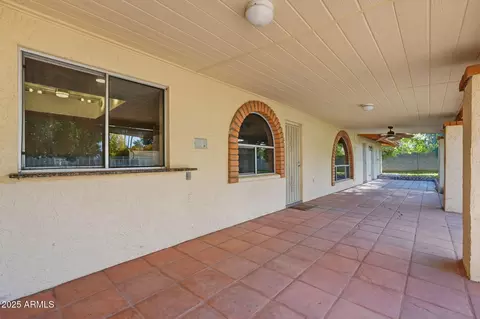 Exterior - 914 S 132nd St, Gilbert, AZ 85233 photo 4 of 14