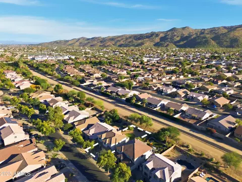View/Area - 1709 E Beverly Rd, Phoenix, AZ 85042 photo 4 of 7