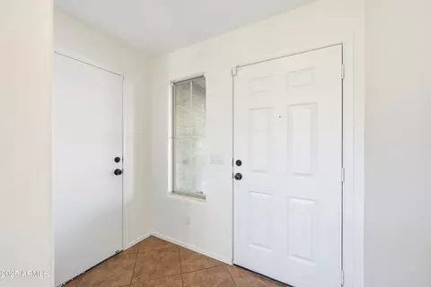 Entry Way - 1709 E Beverly Rd, Phoenix, AZ 85042 photo 1 of 3