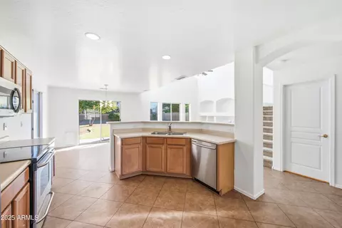 Kitchen - 1709 E Beverly Rd, Phoenix, AZ 85042 photo 2 of 3