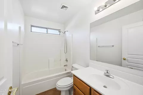 Bath - 1709 E Beverly Rd, Phoenix, AZ 85042 photo 2 of 2