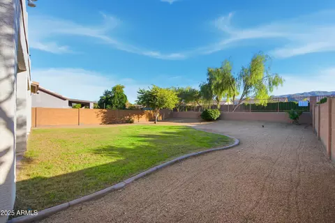 Exterior - 1709 E Beverly Rd, Phoenix, AZ 85042 photo 6 of 9