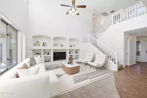Living - 1709 E Beverly Rd, Phoenix, AZ 85042 photo 1 of 6