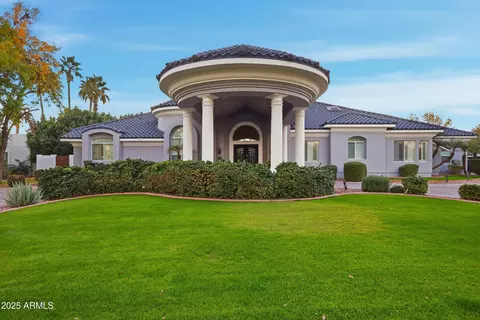 330 N Cloverfield Cir, Litchfield Park, AZ 85340