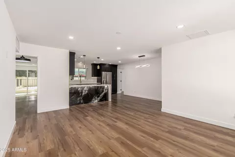 3707 E Amelia Ave, Phoenix, AZ 85018 photo 2