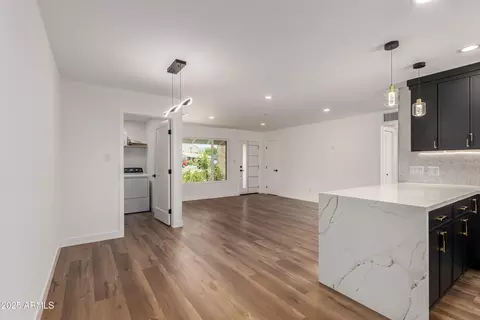 3707 E Amelia Ave, Phoenix, AZ 85018 photo 7