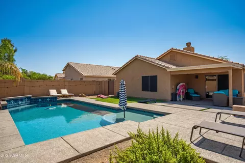 Exterior - 2246 E Soft Wind Dr, Phoenix, AZ 85024 photo 2 of 8