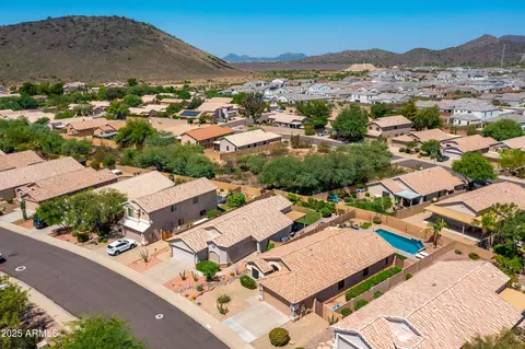 View/Area - 2246 E Soft Wind Dr, Phoenix, AZ 85024 photo 2 of 6